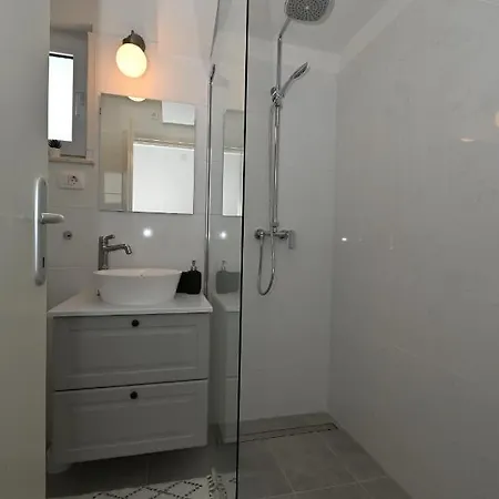 Apartment Relax With Private Hot Tub Split Area *