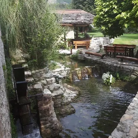 Апартаменти Romantic Escape With Private Hot Tub Near Split